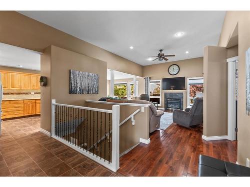 28 Askin Close, Red Deer, AB - Indoor Photo Showing Other Room