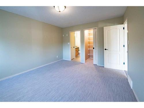 23 Victor Close, Red Deer, AB - Indoor Photo Showing Other Room