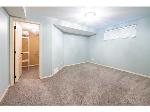 23 Victor Close, Red Deer, AB - Indoor Photo Showing Other Room