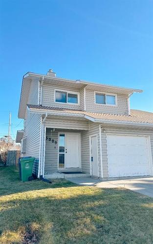 5009 53 Street, Rocky Mountain House, AB - Outdoor