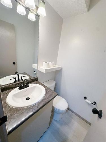 5009 53 Street, Rocky Mountain House, AB - Indoor Photo Showing Bathroom