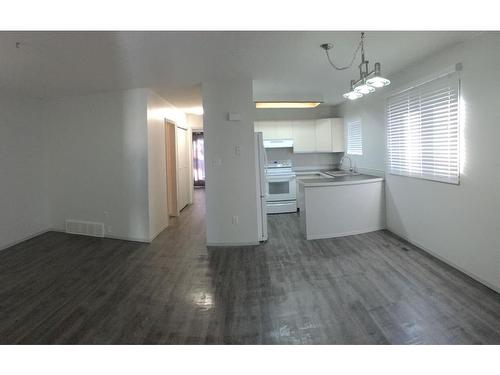 5007 53 Street, Rocky Mountain House, AB - Indoor Photo Showing Kitchen