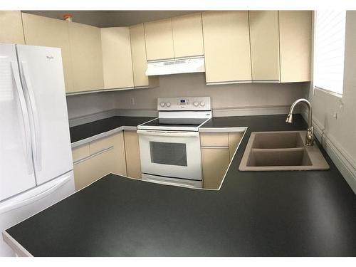 5007 53 Street, Rocky Mountain House, AB - Indoor Photo Showing Kitchen