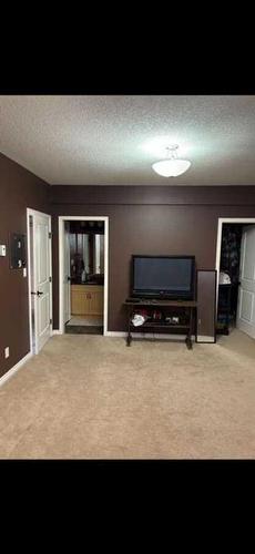 632 Bankview Drive, Drumheller, AB - Indoor