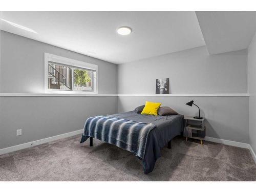 7082-35468 Range Road 30, Rural Red Deer County, AB - Indoor Photo Showing Bedroom