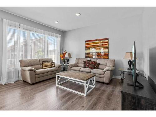 7082-35468 Range Road 30, Rural Red Deer County, AB - Indoor Photo Showing Living Room