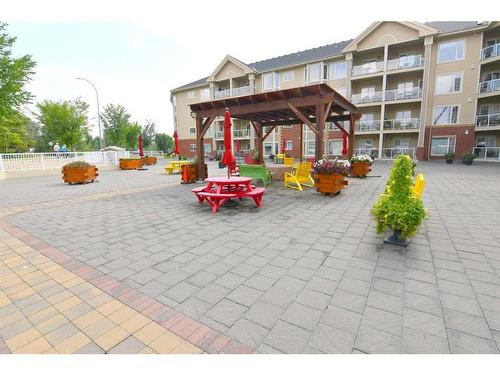 425-6 Michener Boulevard, Red Deer, AB - Outdoor