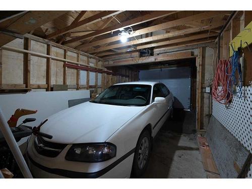 4829 49 Avenue, Bentley, AB - Indoor Photo Showing Garage