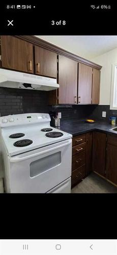 1-6-5515 41 Street, Red Deer, AB - Indoor Photo Showing Kitchen