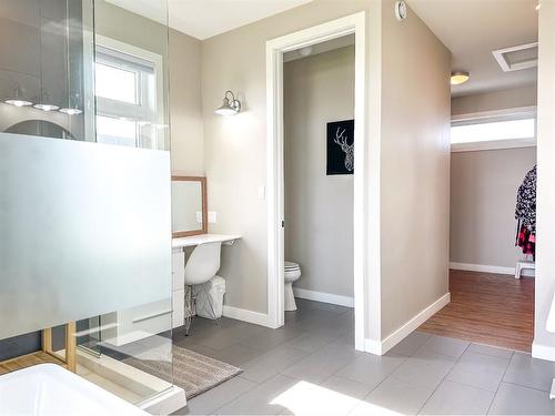 133 Lakeshore Drive, Rural Camrose County, AB - Indoor Photo Showing Bathroom