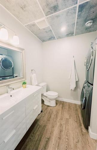 133 Lakeshore Drive, Rural Camrose County, AB - Indoor Photo Showing Bathroom