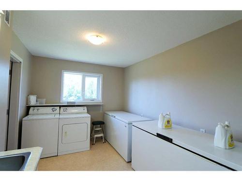 42474 Range Road 220 Range, Rural Camrose County, AB - Indoor Photo Showing Laundry Room