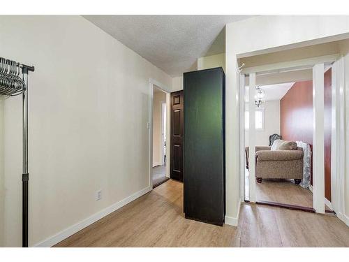 10-5806 61 Street, Red Deer, AB - Indoor Photo Showing Other Room