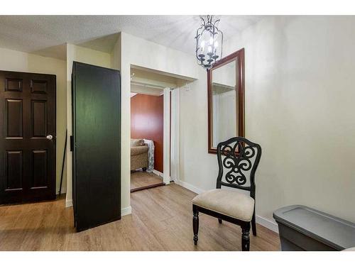 10-5806 61 Street, Red Deer, AB - Indoor Photo Showing Other Room