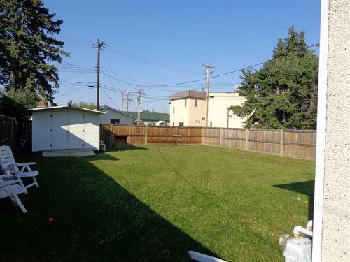 5114 52 Avenue, Rimbey, AB - Outdoor With Backyard