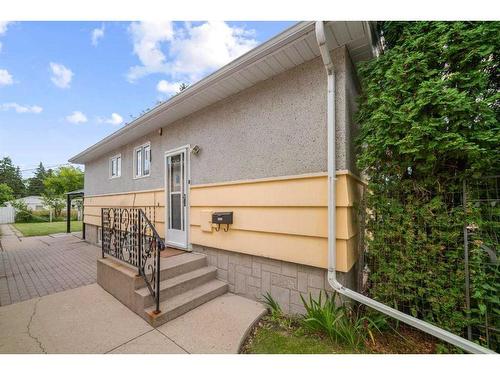 5007 56 Street, Camrose, AB - Outdoor With Exterior