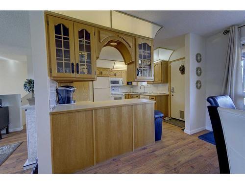 48 Nash Street, Red Deer, AB - Indoor Photo Showing Kitchen