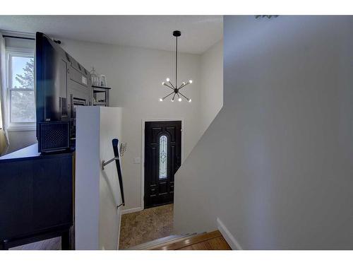 48 Nash Street, Red Deer, AB - Indoor Photo Showing Other Room