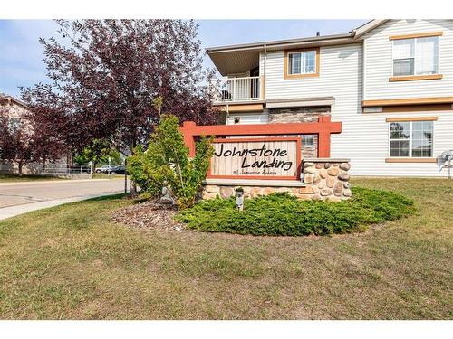 815-31 Jamieson Avenue, Red Deer, AB - Outdoor