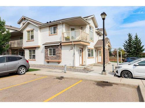 815-31 Jamieson Avenue, Red Deer, AB - Outdoor