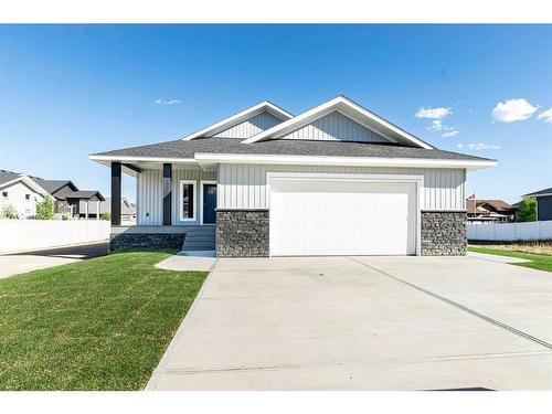 40 Erica Drive, Lacombe, AB - Outdoor