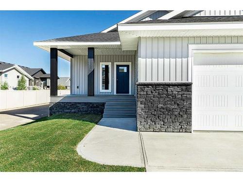 40 Erica Drive, Lacombe, AB - Outdoor