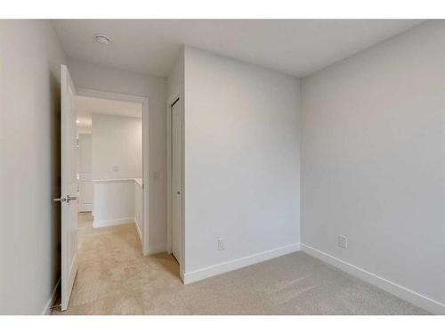 8510 19 Avenue Se, Calgary, AB - Indoor Photo Showing Other Room