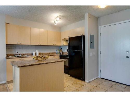 1504-1111 6 Avenue Sw, Calgary, AB - Indoor Photo Showing Kitchen