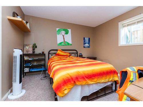 134 Issard Close, Red Deer, AB - Indoor Photo Showing Bedroom