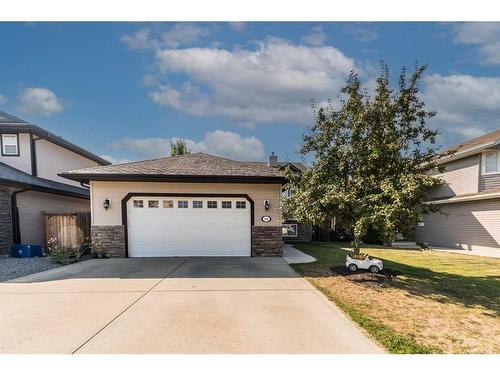 134 Issard Close, Red Deer, AB - Outdoor