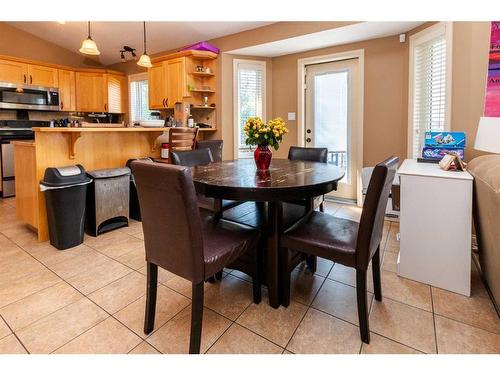 134 Issard Close, Red Deer, AB - Indoor Photo Showing Dining Room