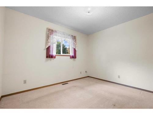 A,B-5206 49 Street, Camrose, AB - Indoor Photo Showing Other Room