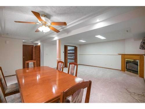 A,B-5206 49 Street, Camrose, AB - Indoor Photo Showing Dining Room