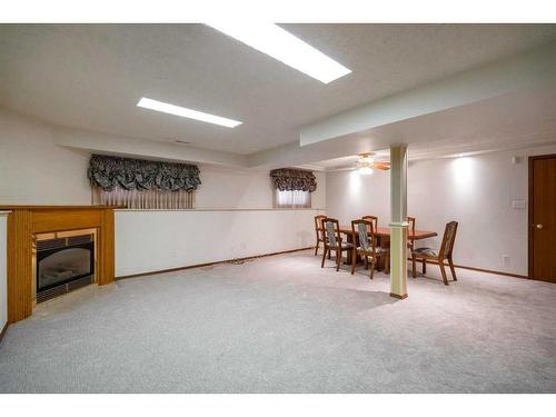 A,B-5206 49 Street, Camrose, AB - Indoor