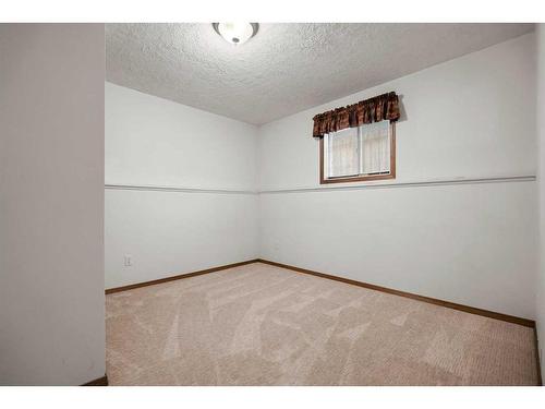 A,B-5206 49 Street, Camrose, AB - Indoor Photo Showing Other Room