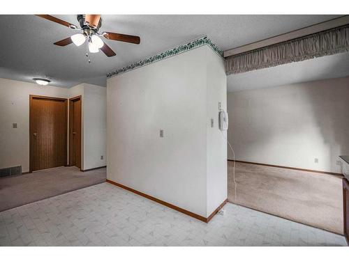 A,B-5206 49 Street, Camrose, AB - Indoor Photo Showing Other Room