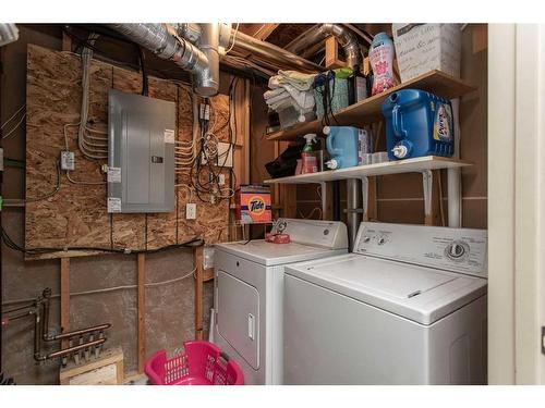 259 Jordan Parkway, Red Deer, AB - Indoor Photo Showing Laundry Room