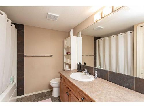 259 Jordan Parkway, Red Deer, AB - Indoor Photo Showing Bathroom