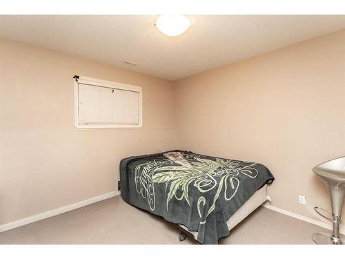 259 Jordan Parkway, Red Deer, AB - Indoor Photo Showing Bedroom