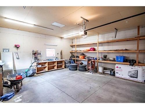 72 Ibbotson Close, Red Deer, AB - Indoor Photo Showing Garage