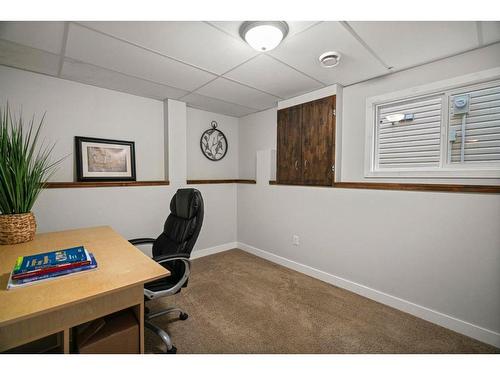 6814 40 Avenue Close, Camrose, AB - Indoor Photo Showing Office