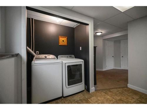 6814 40 Avenue Close, Camrose, AB - Indoor Photo Showing Laundry Room