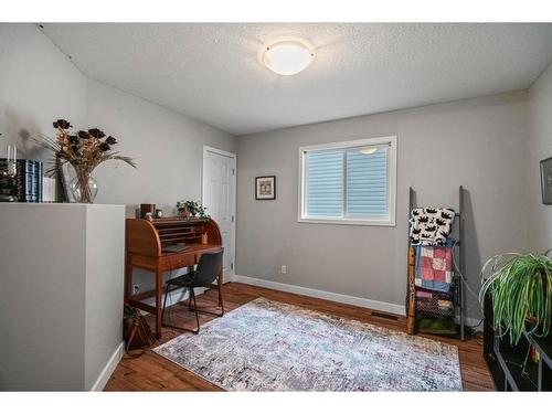 6814 40 Avenue Close, Camrose, AB - Indoor