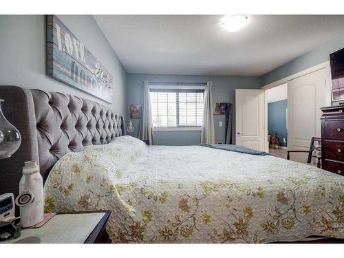 291 Wiley Crescent, Red Deer, AB - Indoor Photo Showing Bedroom