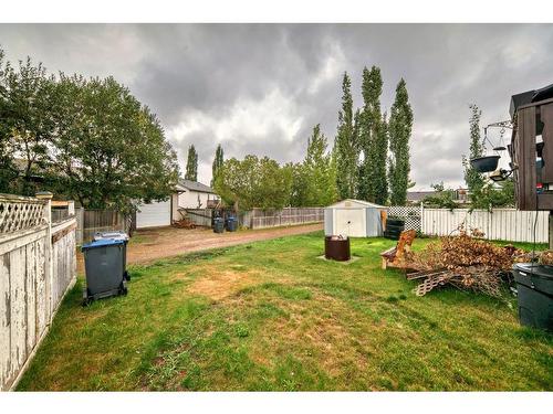 85 Herder Drive, Sylvan Lake, AB - Outdoor With Backyard