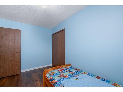 5328 59 Avenue, Viking, AB - Indoor Photo Showing Bedroom