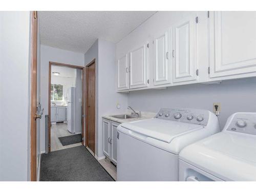 5328 59 Avenue, Viking, AB - Indoor Photo Showing Laundry Room