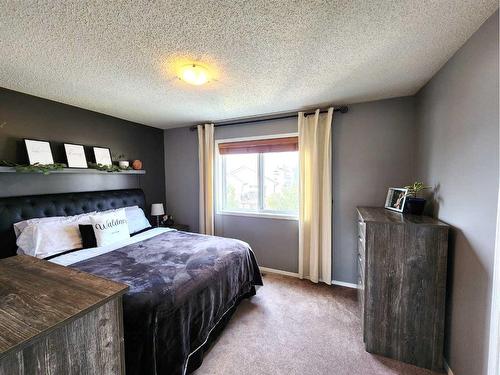 22 Jewell Street, Red Deer, AB - Indoor Photo Showing Bedroom