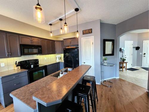 22 Jewell Street, Red Deer, AB - Indoor Photo Showing Kitchen With Double Sink