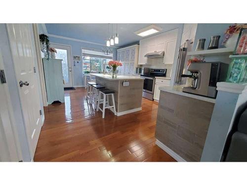 191 Everstone Drive Sw, Calgary, AB - Indoor Photo Showing Bathroom